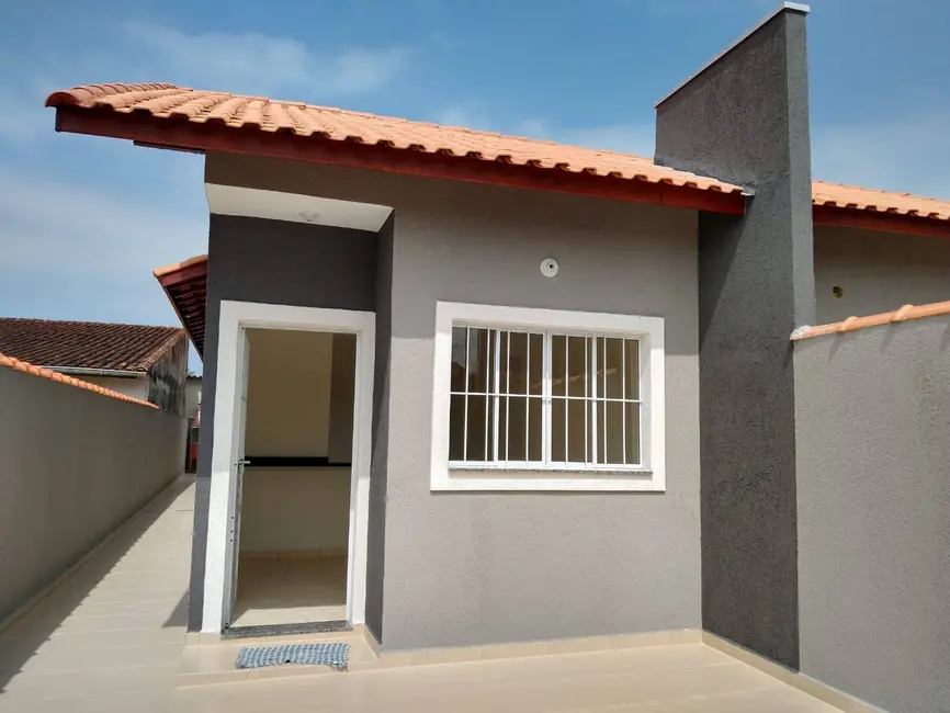 Foto 2 de Casa com 2 quartos à venda, 58m2 em Itanhaem - SP