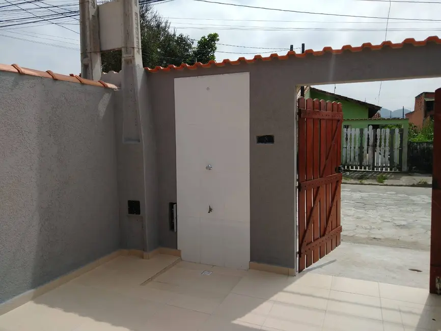 Foto 3 de Casa com 2 quartos à venda, 58m2 em Itanhaem - SP