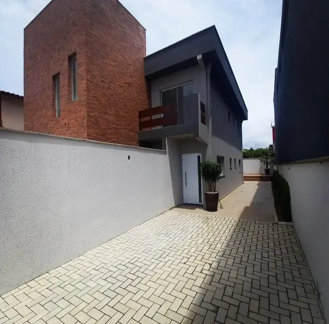 Foto 6 de Casa com 3 quartos à venda, 75m2 em Itanhaem - SP