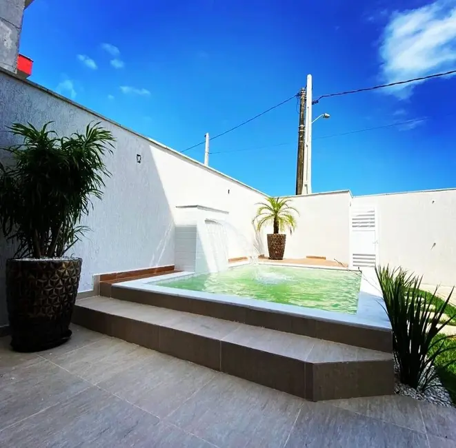 Foto 3 de Casa com 3 quartos à venda, 75m2 em Itanhaem - SP