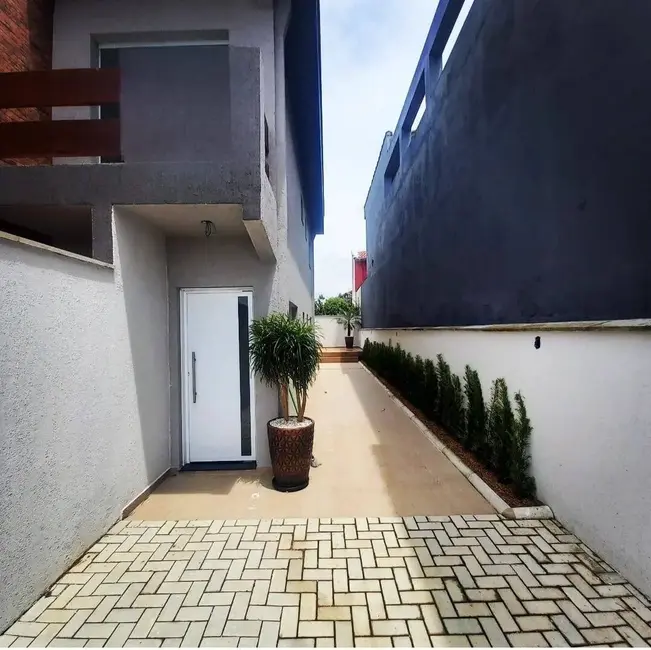 Foto 5 de Casa com 3 quartos à venda, 75m2 em Itanhaem - SP