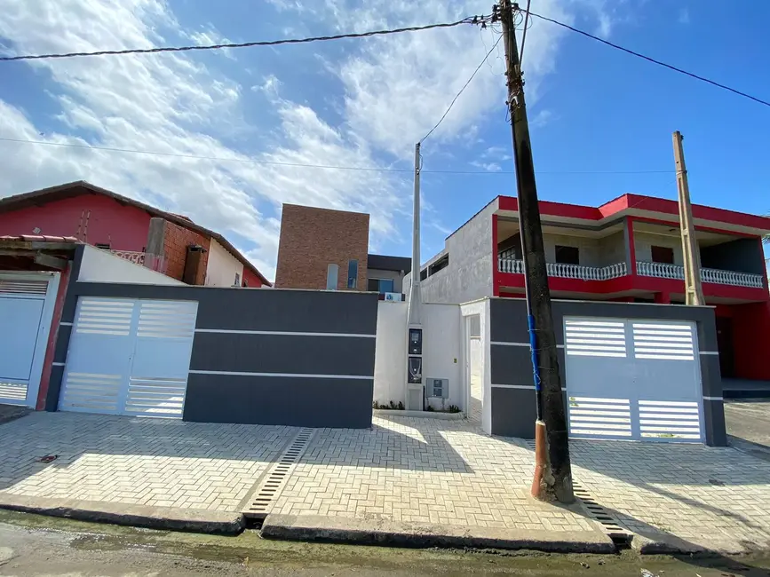 Foto 1 de Casa com 3 quartos à venda, 75m2 em Itanhaem - SP