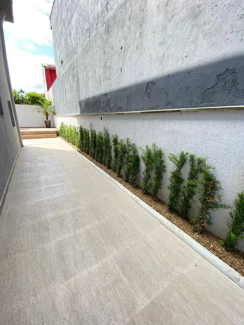 Foto 8 de Casa com 3 quartos à venda, 75m2 em Itanhaem - SP