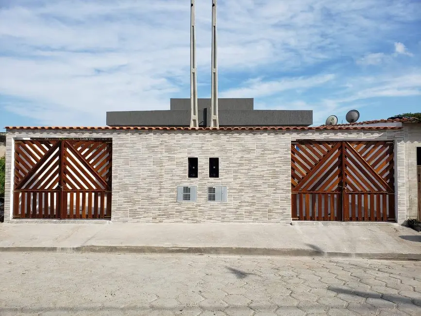 Foto 1 de Casa com 2 quartos à venda, 58m2 em Itanhaem - SP