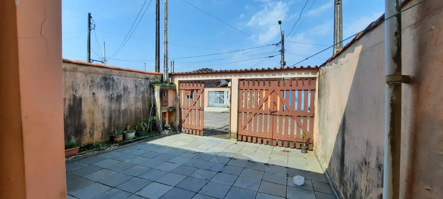 Foto 3 de Casa com 2 quartos à venda, 58m2 em Itanhaem - SP