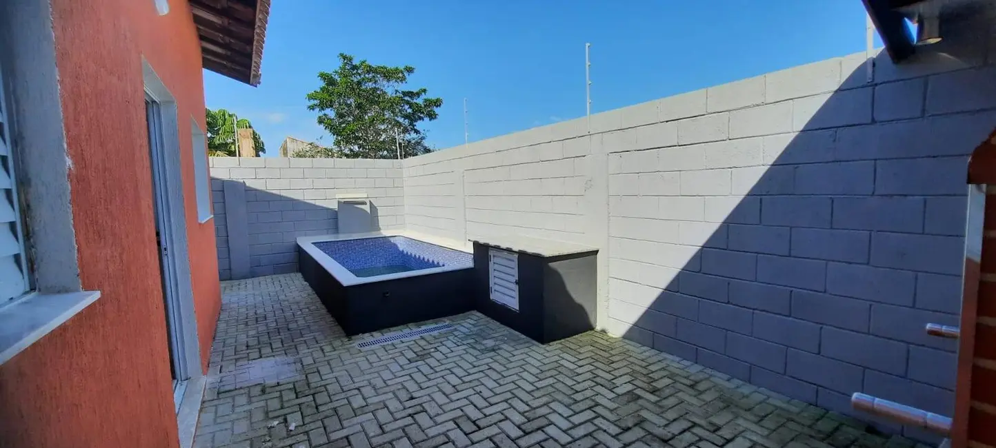Casa de Condomínio com 2 quartos à venda, 70m2 em Itanhaem - SP - imagem 6 Foto 6 de Casa de Condomínio com 2 quartos à venda, 70m2 em Itanhaem - SP