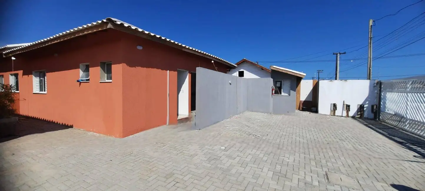 Casa de Condomínio com 2 quartos à venda, 70m2 em Itanhaem - SP - imagem 4 Foto 4 de Casa de Condomínio com 2 quartos à venda, 70m2 em Itanhaem - SP