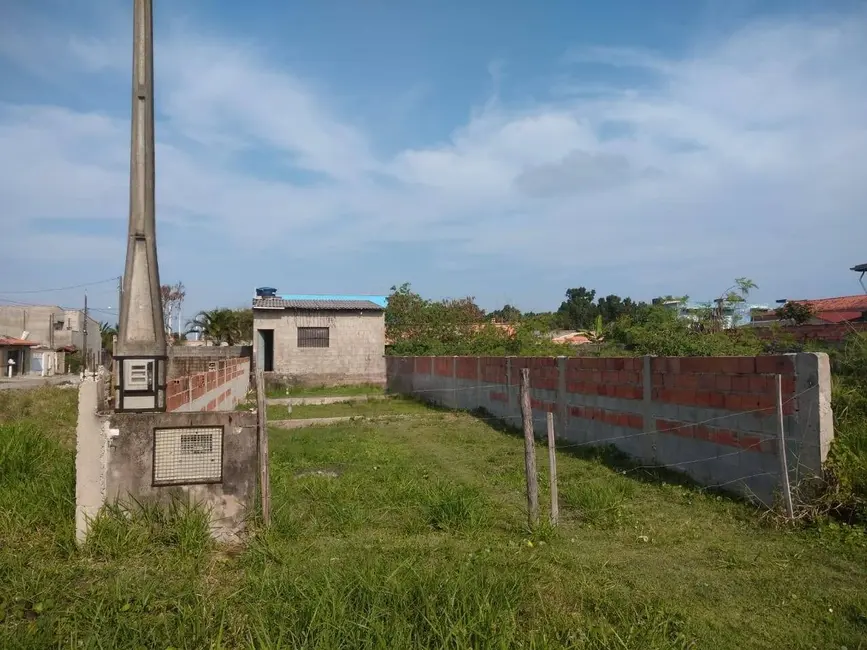 Foto 1 de Casa com 1 quarto à venda, 42m2 em Itanhaem - SP