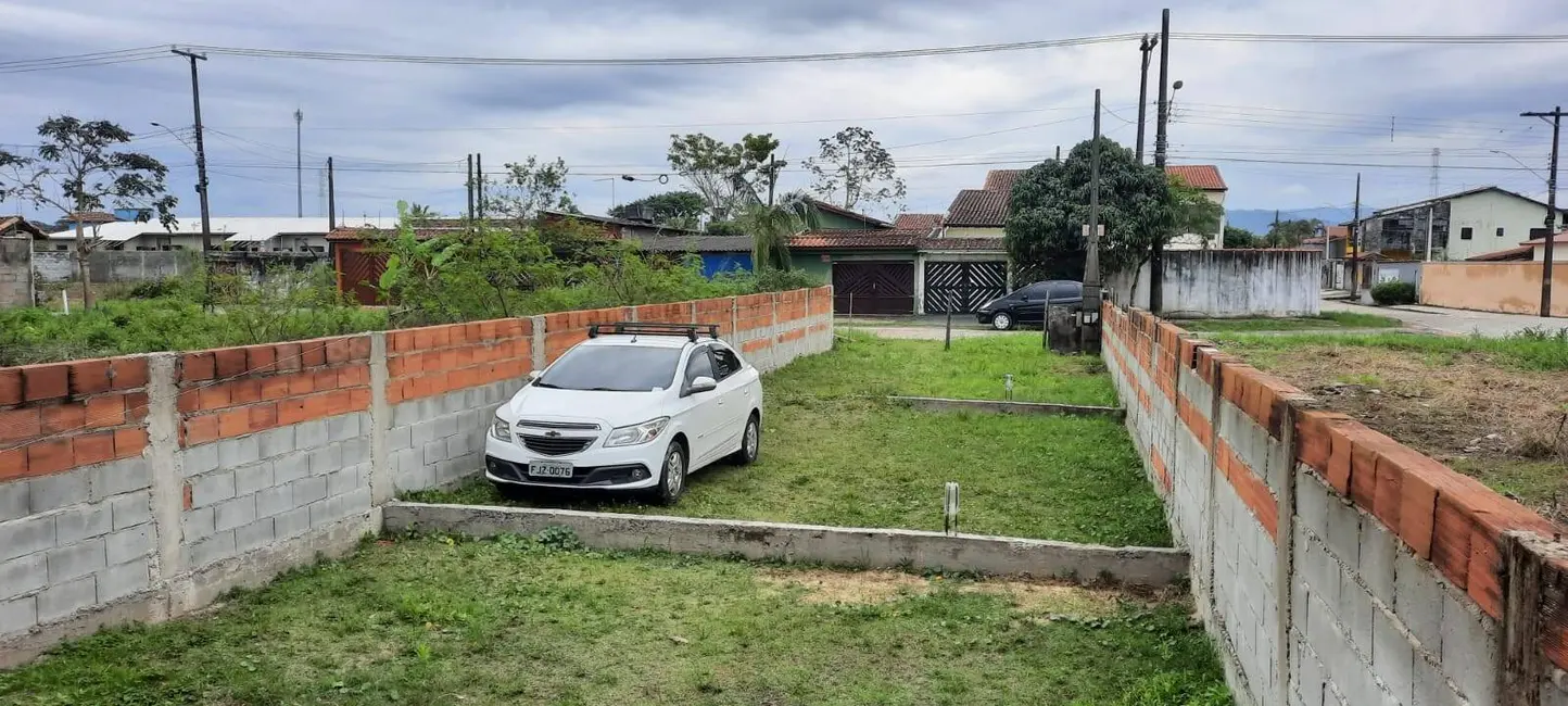 Foto 3 de Casa com 1 quarto à venda, 42m2 em Itanhaem - SP
