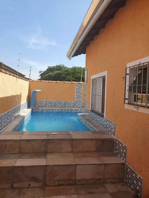 Casa de Condomínio com 2 quartos à venda, 150m2 em Itanhaem - SP - imagem 4 Foto 4 de Casa de Condomínio com 2 quartos à venda, 150m2 em Itanhaem - SP