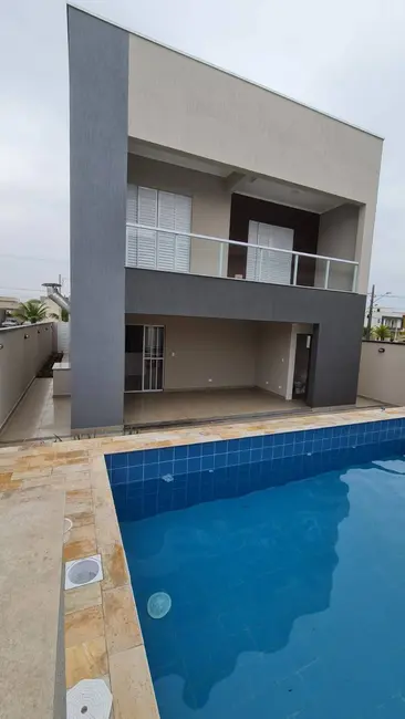Foto 2 de Casa com 5 quartos à venda, 243m2 em Itanhaem - SP