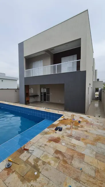 Foto 5 de Casa com 5 quartos à venda, 243m2 em Itanhaem - SP