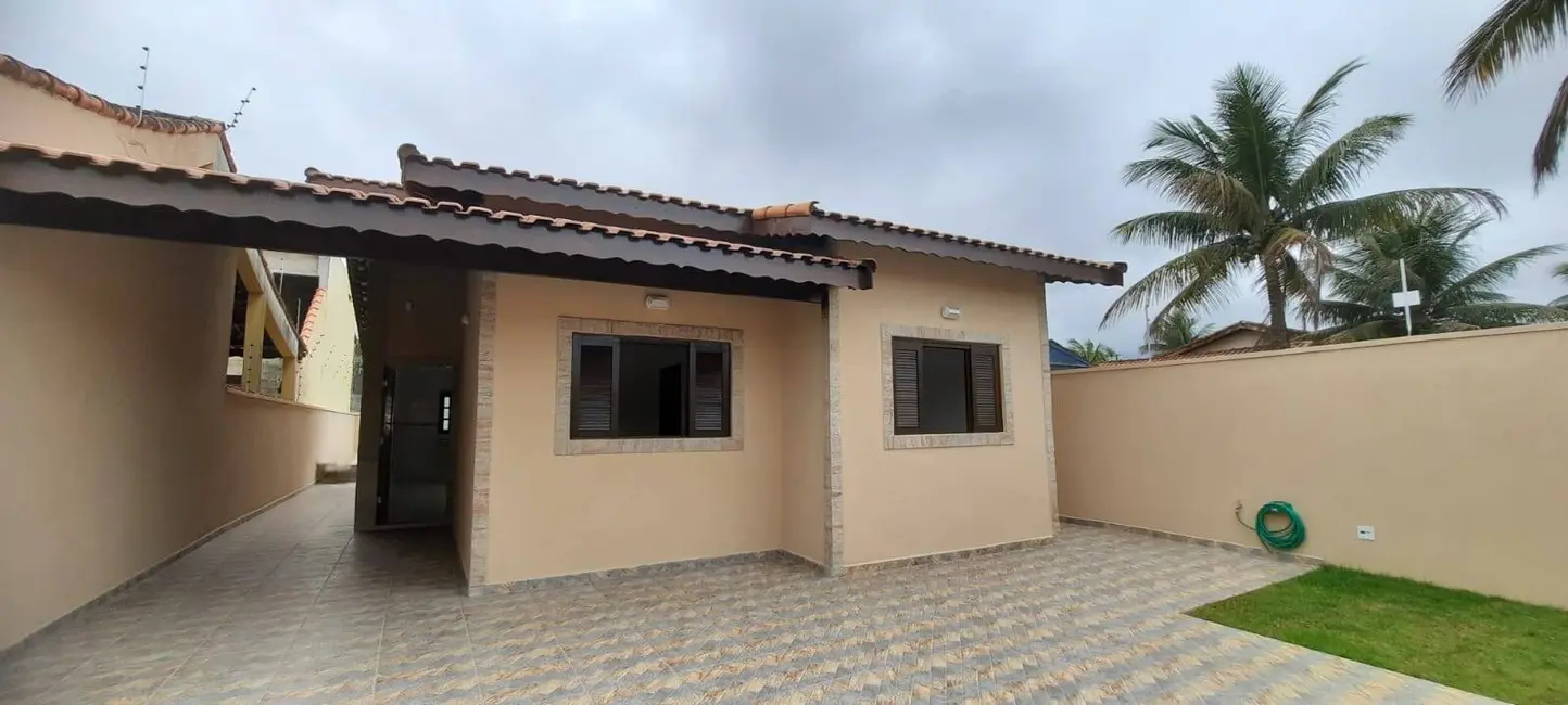 Foto 2 de Casa com 3 quartos à venda, 107m2 em Itanhaem - SP