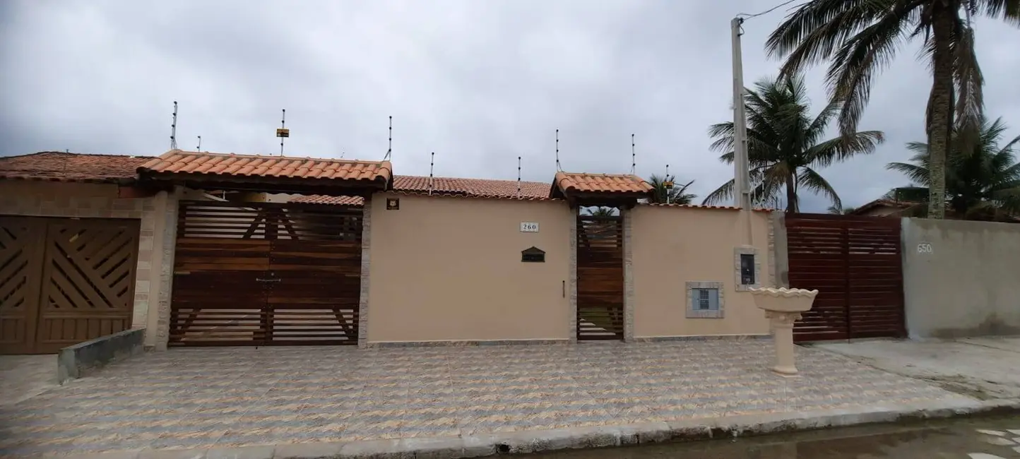 Foto 1 de Casa com 3 quartos à venda, 107m2 em Itanhaem - SP