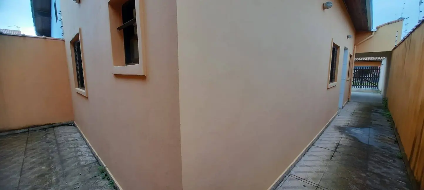 Foto 7 de Casa com 2 quartos à venda, 82m2 em Itanhaem - SP