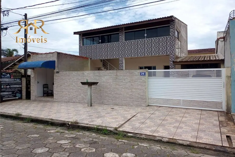Foto 1 de Casa com 4 quartos à venda, 200m2 em Itanhaem - SP