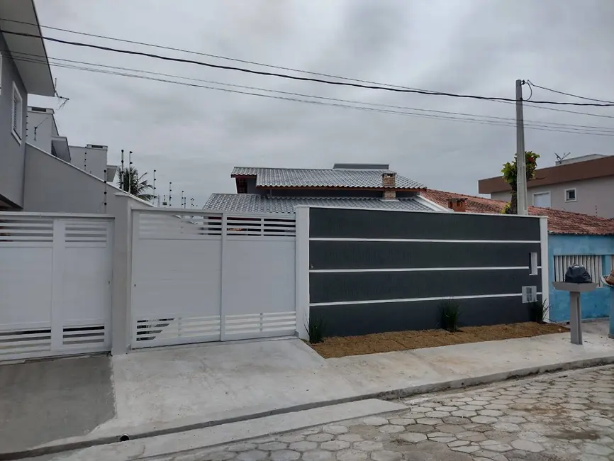 Foto 1 de Casa com 3 quartos à venda, 130m2 em Itanhaem - SP