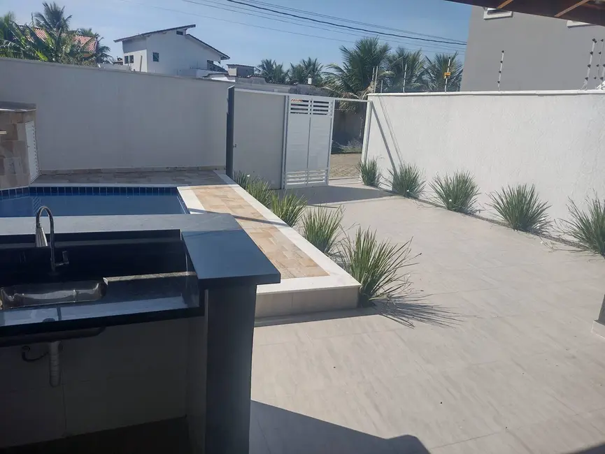 Foto 4 de Casa com 3 quartos à venda, 130m2 em Itanhaem - SP