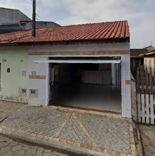 Foto 1 de Casa com 2 quartos à venda, 95m2 em Itanhaem - SP