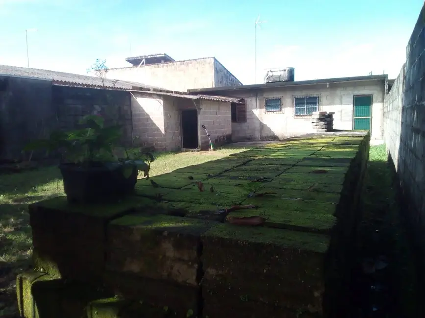 Foto 1 de Casa com 1 quarto à venda, 90m2 em Itanhaem - SP