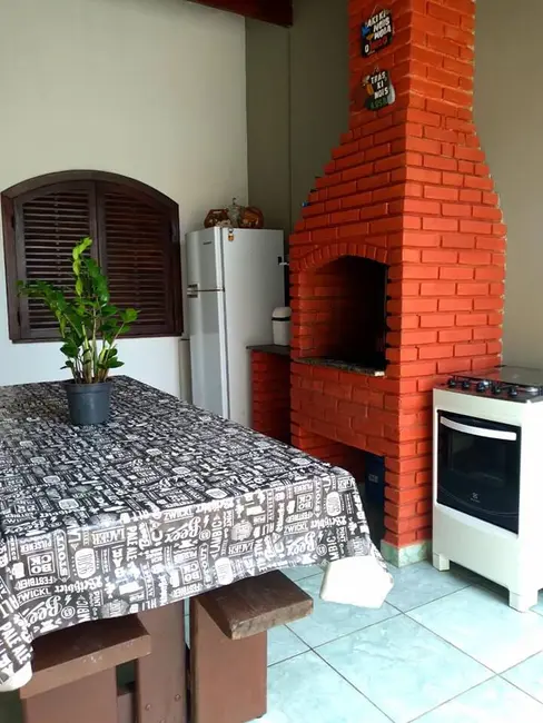 Foto 5 de Casa com 6 quartos à venda, 190m2 em Itanhaem - SP