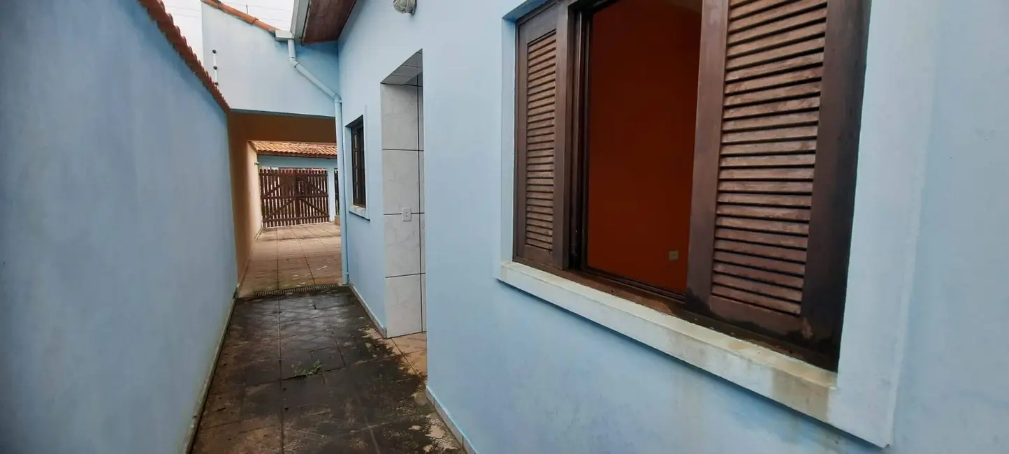 Foto 5 de Casa com 2 quartos à venda, 82m2 em Itanhaem - SP