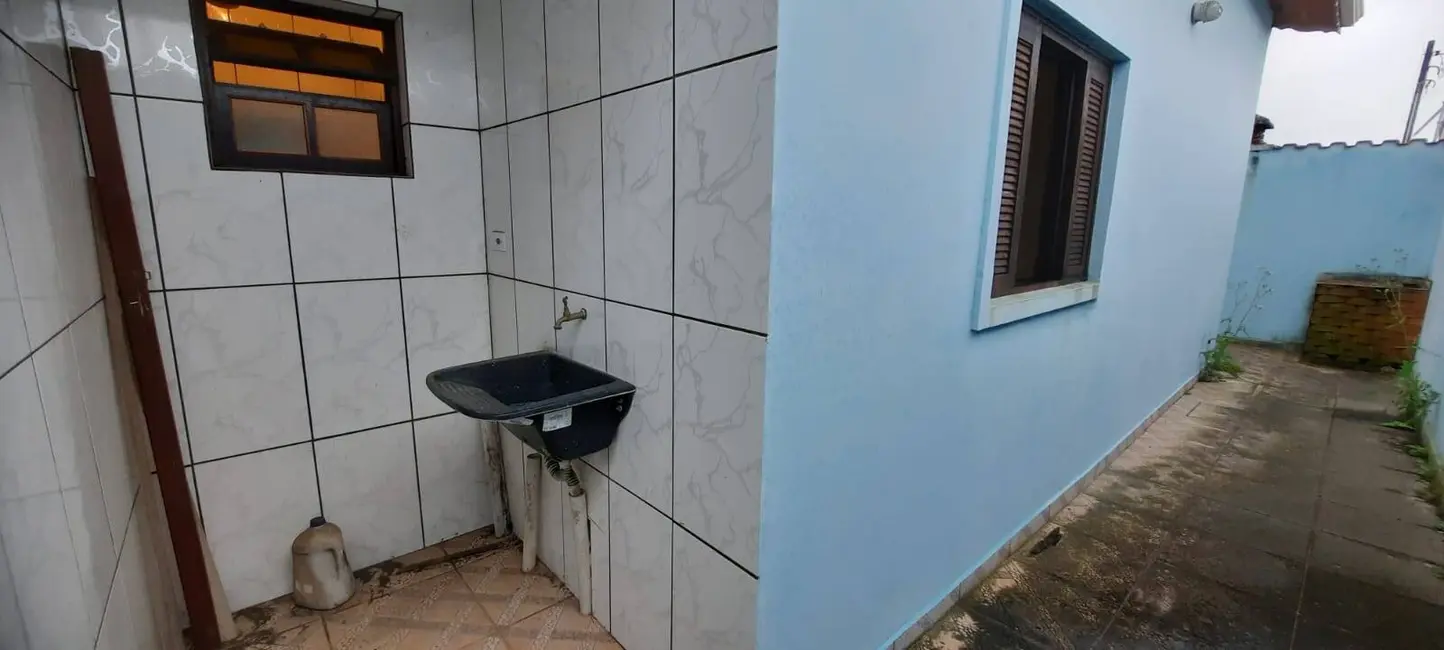Foto 7 de Casa com 2 quartos à venda, 82m2 em Itanhaem - SP