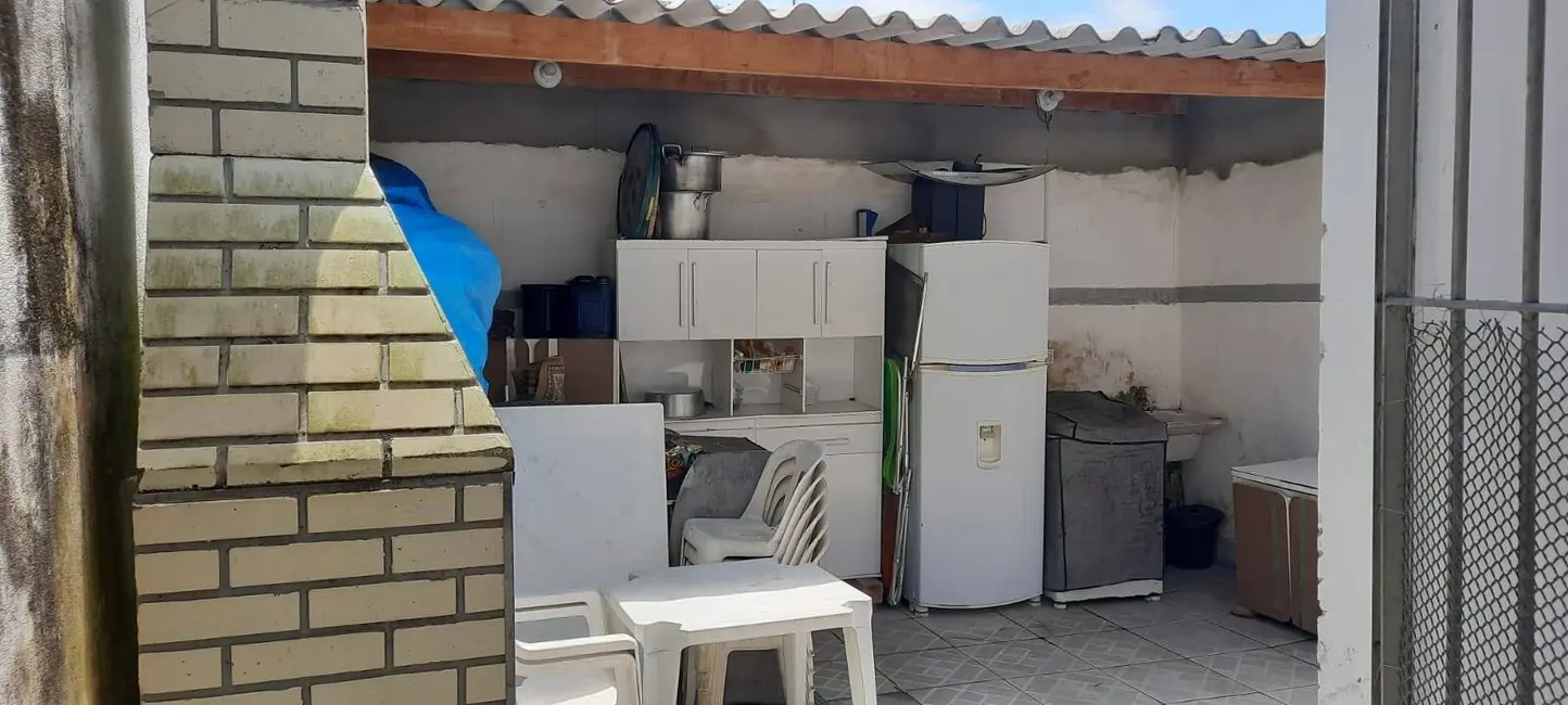 Foto 7 de Casa com 2 quartos à venda, 63m2 em Itanhaem - SP