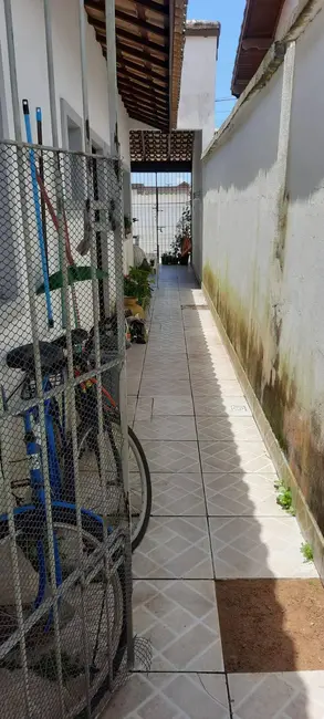 Foto 9 de Casa com 2 quartos à venda, 63m2 em Itanhaem - SP