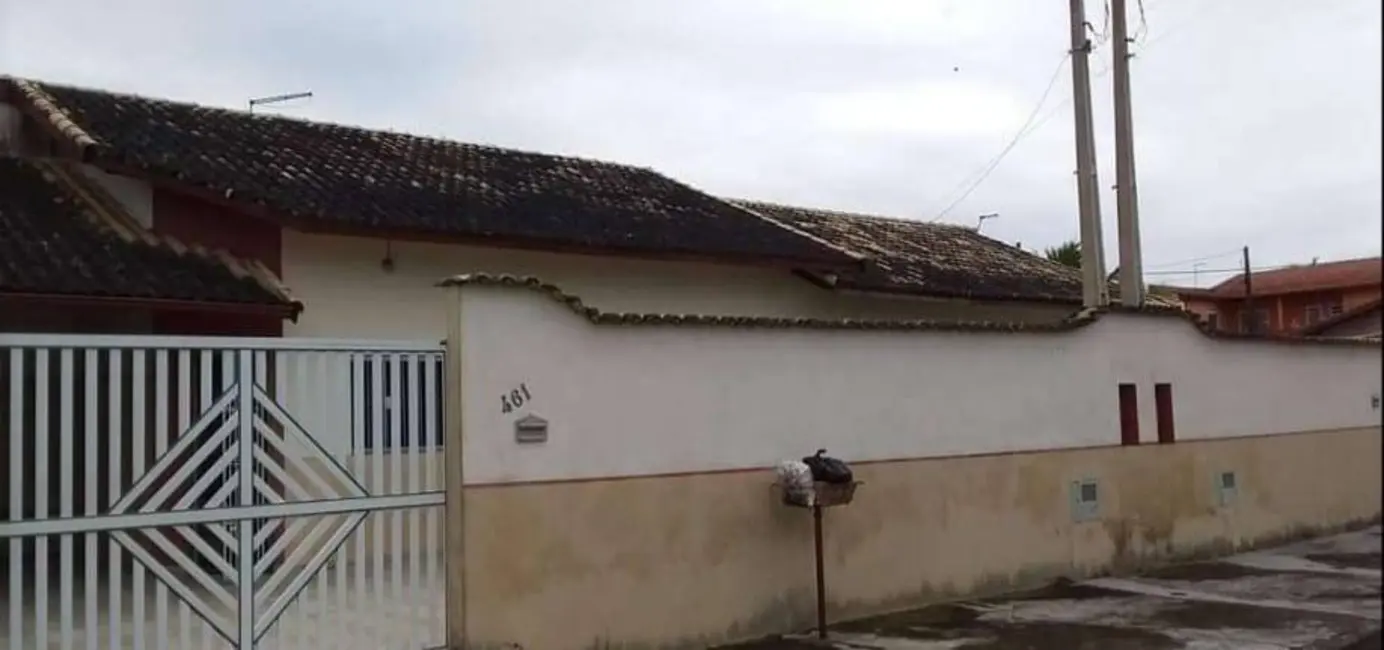 Casa com 3 quartos à venda, 110m2 em Itanhaem - SP - imagem 2 Foto 2 de Casa com 3 quartos à venda, 110m2 em Itanhaem - SP