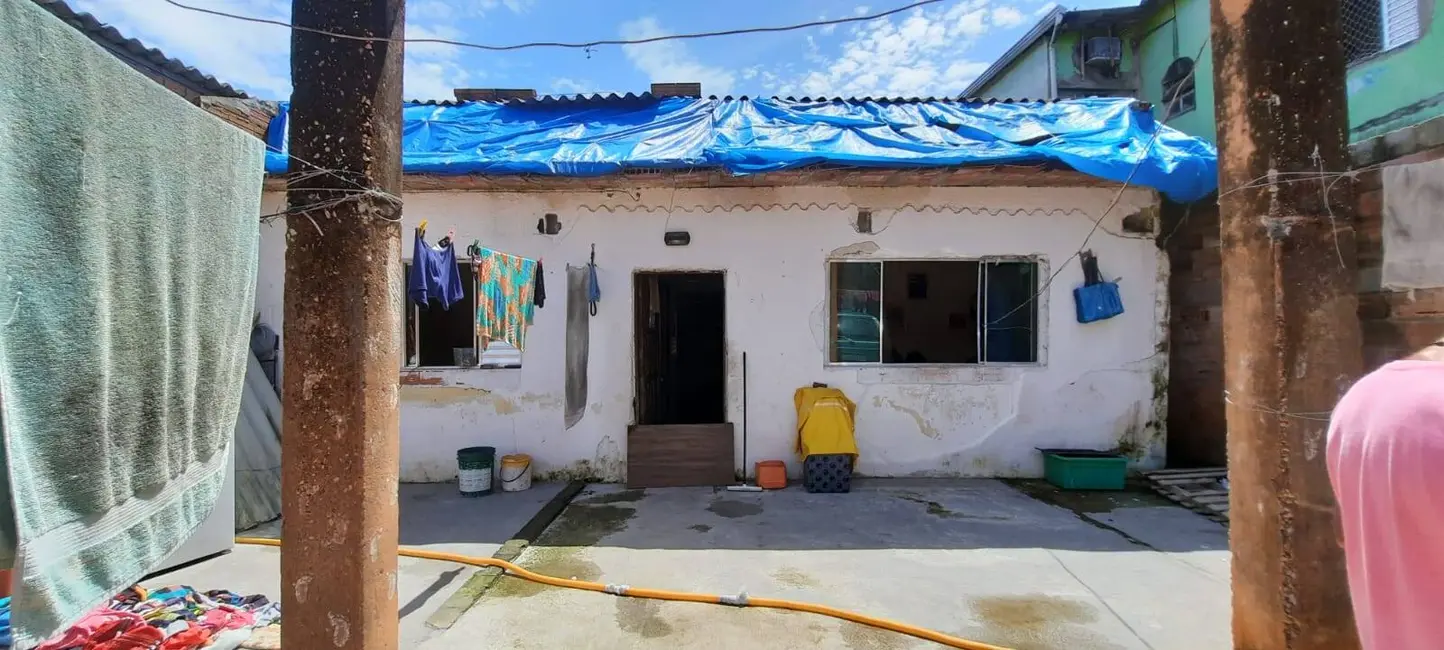 Foto 2 de Casa com 3 quartos à venda, 90m2 em Itanhaem - SP