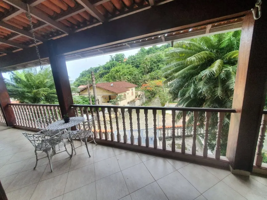 Foto 7 de Casa com 4 quartos à venda, 320m2 em Itanhaem - SP