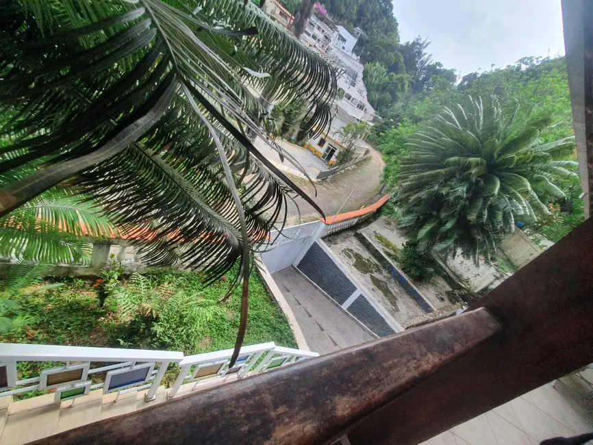 Foto 6 de Casa com 4 quartos à venda, 320m2 em Itanhaem - SP