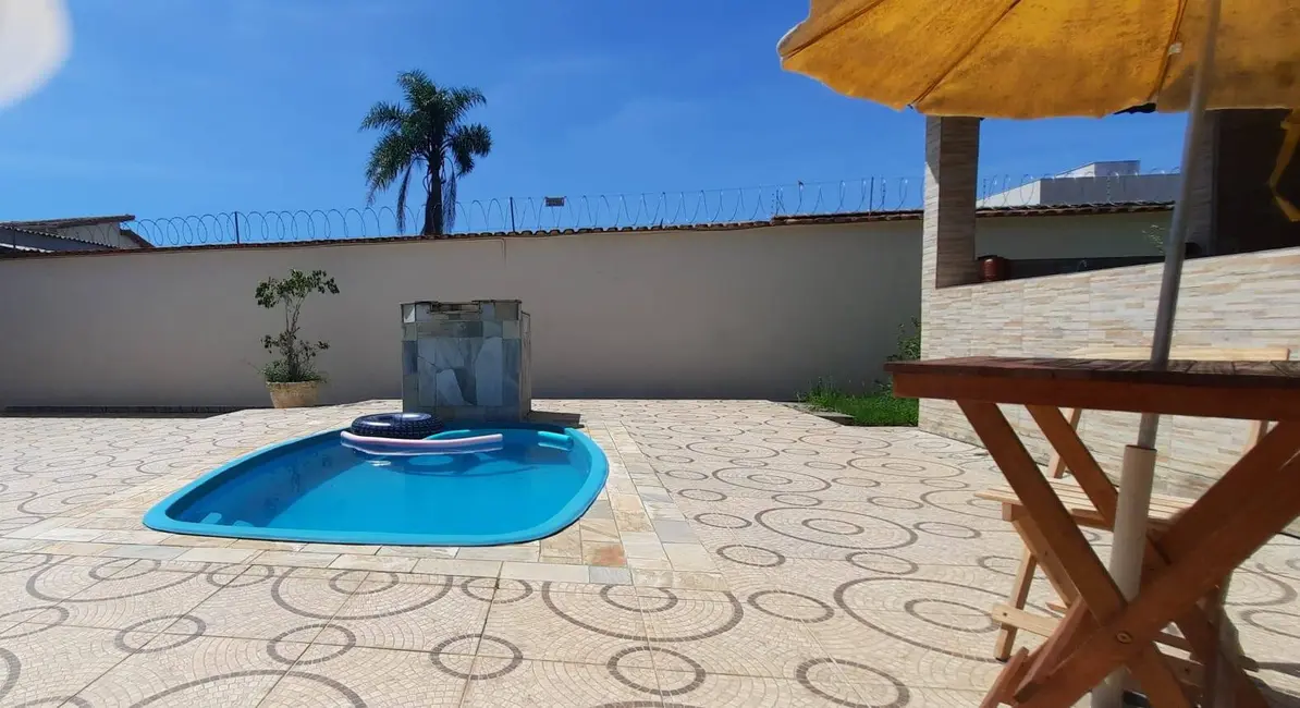 Foto 2 de Casa com 4 quartos à venda, 192m2 em Itanhaem - SP