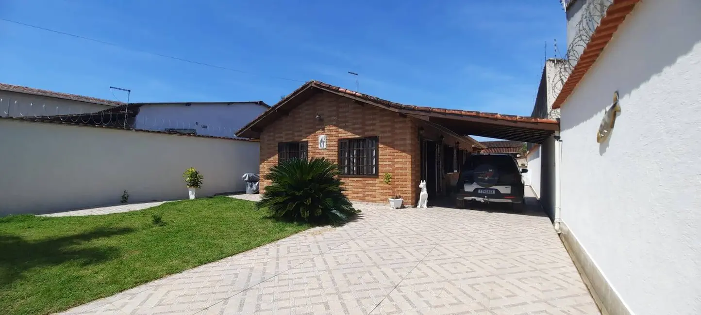 Foto 1 de Casa com 4 quartos à venda, 192m2 em Itanhaem - SP