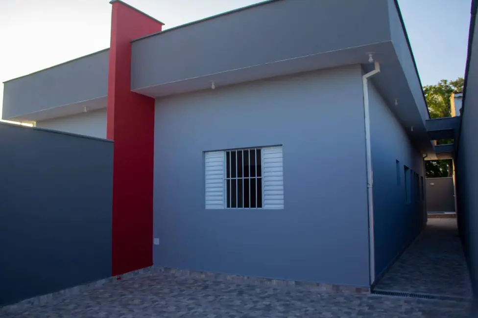 Foto 1 de Casa com 2 quartos à venda, 70m2 em Itanhaem - SP