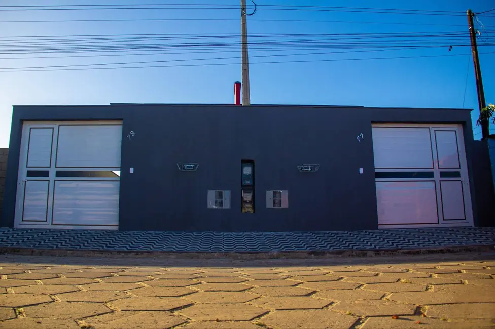 Foto 4 de Casa com 2 quartos à venda, 70m2 em Itanhaem - SP