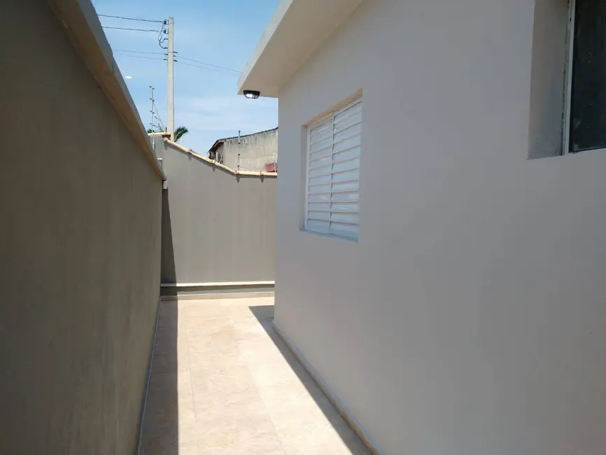 Foto 9 de Casa com 2 quartos à venda, 58m2 em Itanhaem - SP
