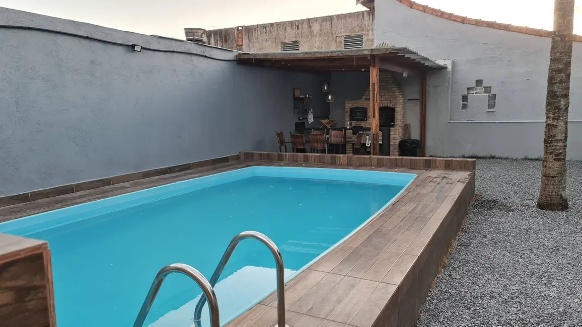 Foto 2 de Casa com 3 quartos à venda, 129m2 em Itanhaem - SP