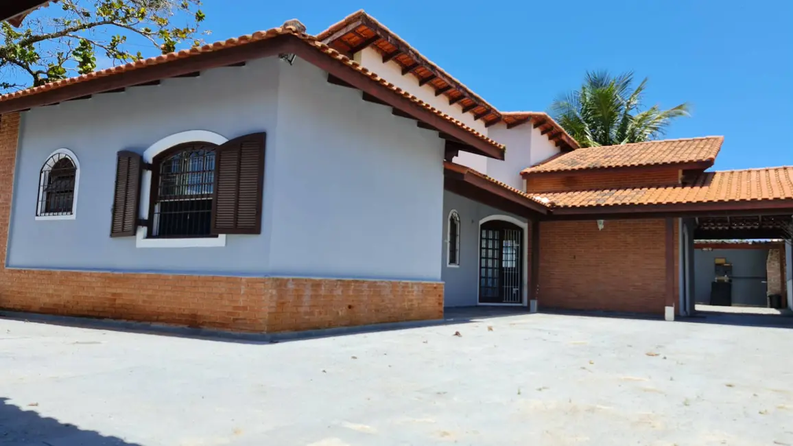 Foto 1 de Casa com 3 quartos à venda, 129m2 em Itanhaem - SP