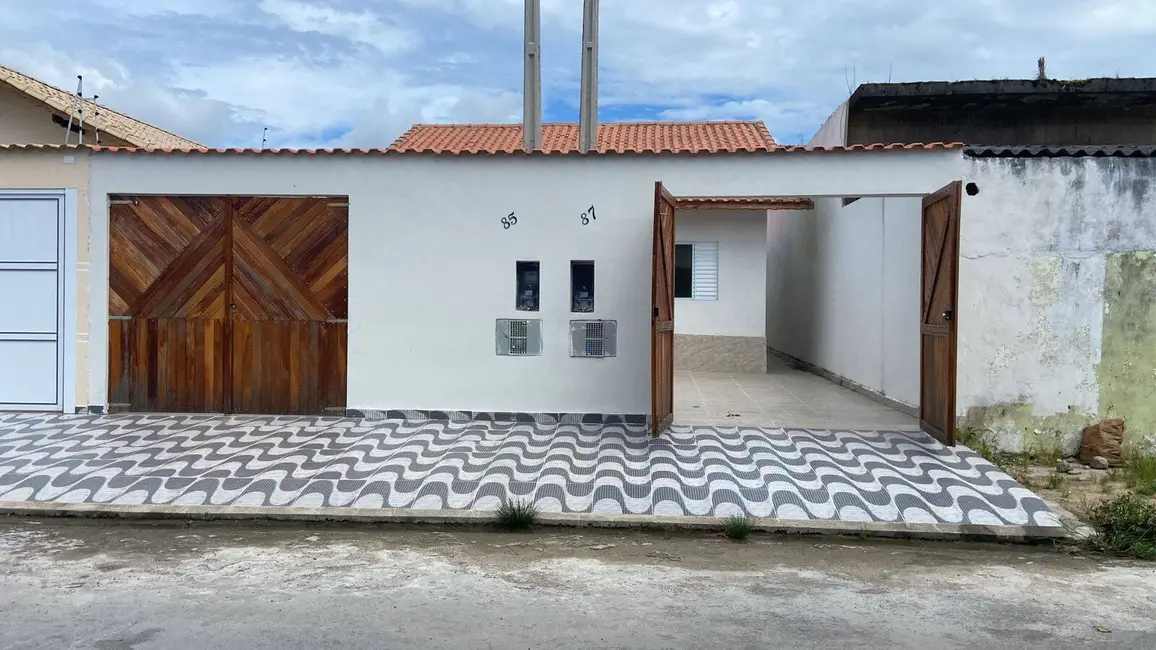 Foto 1 de Casa com 2 quartos à venda, 59m2 em Itanhaem - SP