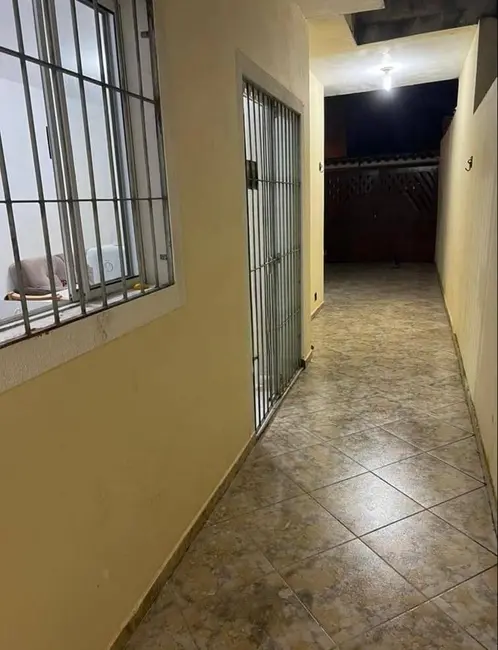 Foto 9 de Casa com 2 quartos à venda, 68m2 em Itanhaem - SP