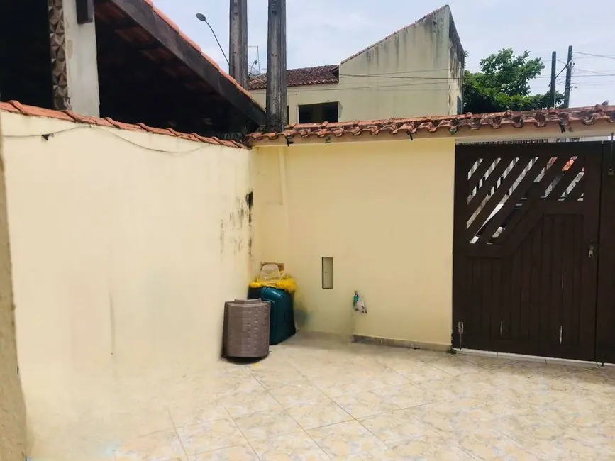 Foto 5 de Casa com 2 quartos à venda, 68m2 em Itanhaem - SP
