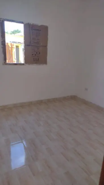 Foto 8 de Casa com 2 quartos à venda, 56m2 em Itanhaem - SP