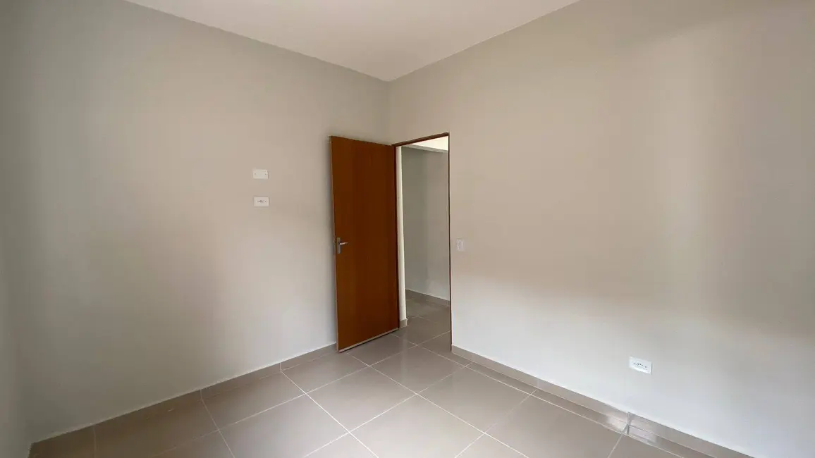 Foto 9 de Casa com 2 quartos à venda, 72m2 em Itanhaem - SP