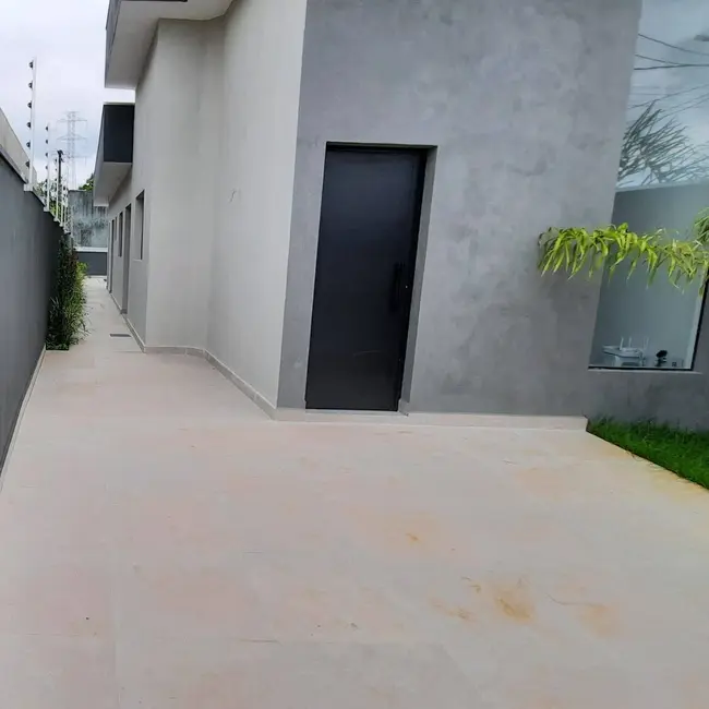 Foto 6 de Casa com 2 quartos à venda, 75m2 em Itanhaem - SP