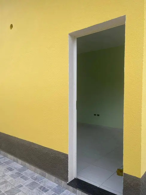 Foto 3 de Casa com 2 quartos à venda, 69m2 em Itanhaem - SP