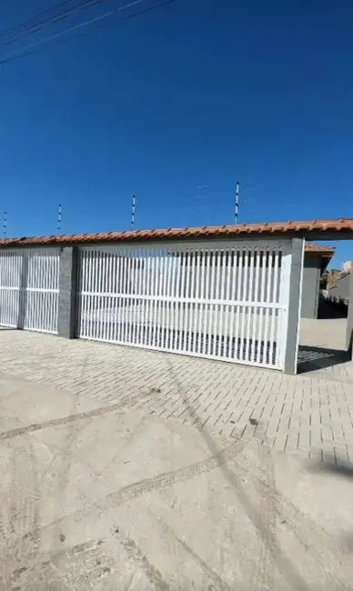 Foto 1 de Casa de Condomínio com 2 quartos à venda, 69m2 em Itanhaem - SP