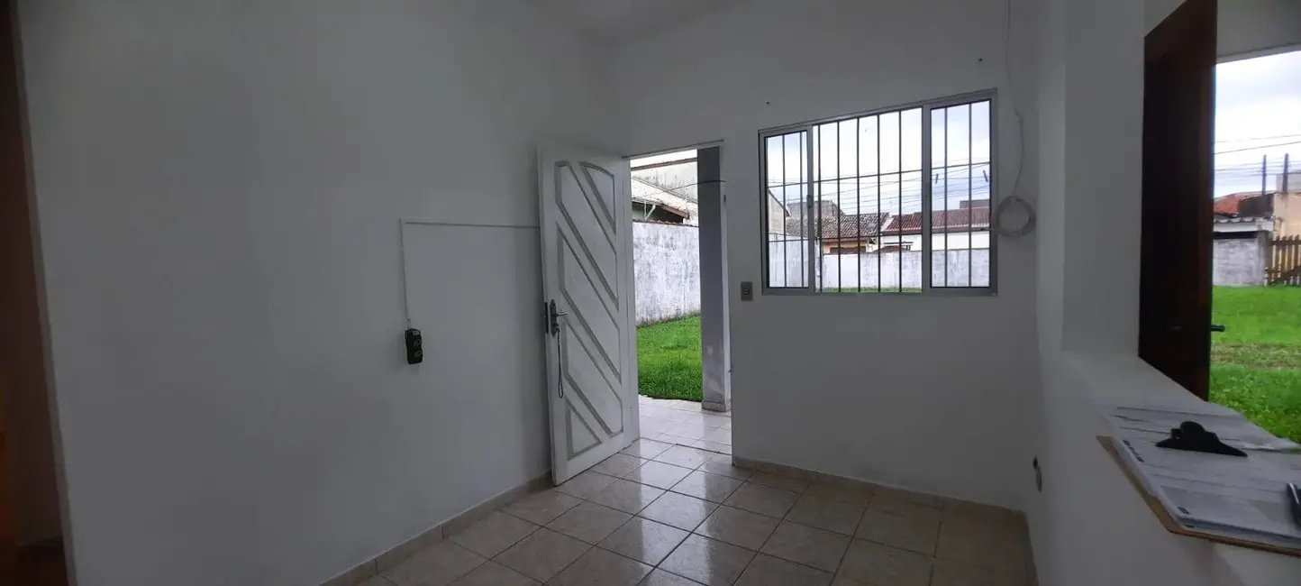 Casa com 1 quarto à venda, 52m2 em Itanhaem - SP - imagem 5 Foto 5 de Casa com 1 quarto à venda, 52m2 em Itanhaem - SP