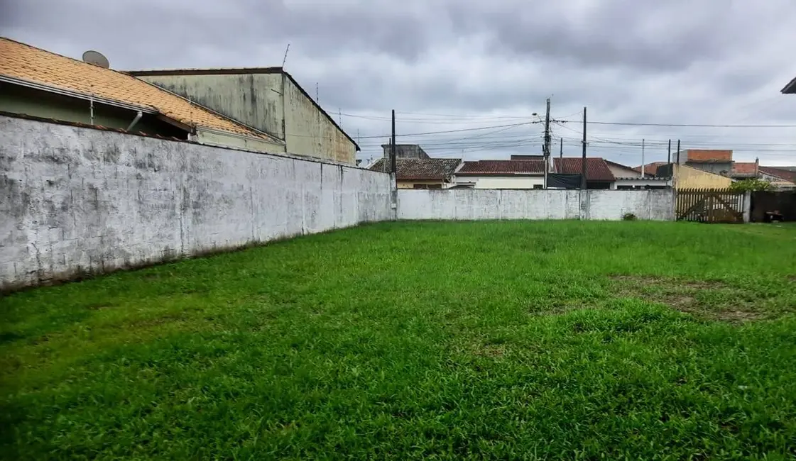 Casa com 1 quarto à venda, 52m2 em Itanhaem - SP - imagem 3 Foto 3 de Casa com 1 quarto à venda, 52m2 em Itanhaem - SP